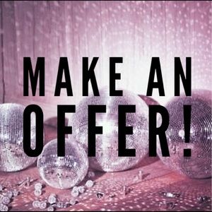 💕Accepting all reasonable offers!!!!!💕